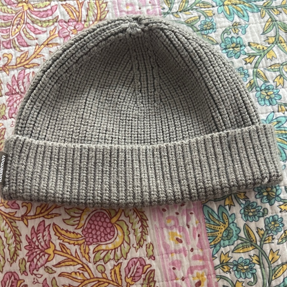 Lululemon Heather Gray Ribbed Beanie